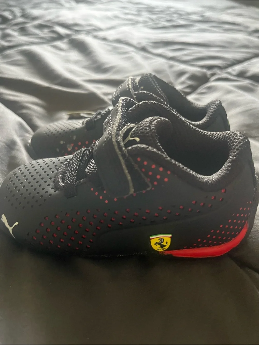 Puma Kids Black Sneakers with Red Underlay and White Puma Logos